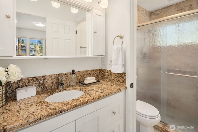 621 128th Avenue SE, Bellevue, WA 98005