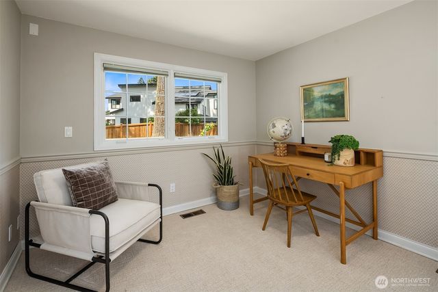 621 128th Avenue SE, Bellevue, WA 98005