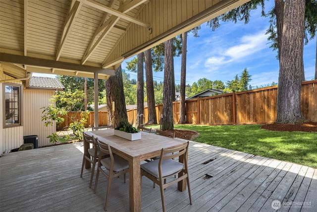 621 128th Avenue SE, Bellevue, WA 98005