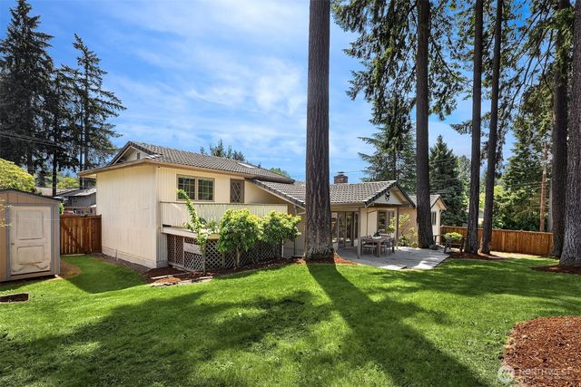 621 128th Avenue SE, Bellevue, WA 98005