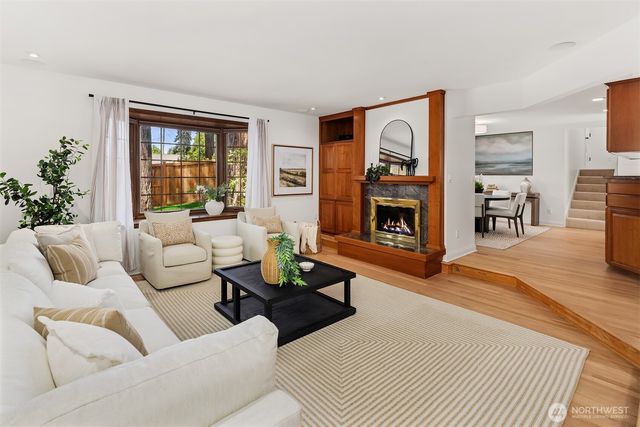 621 128th Avenue SE, Bellevue, WA 98005