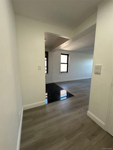 150-30 71 Avenue 6E, Flushing, NY 11367