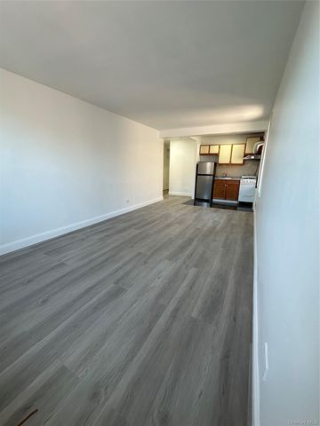 150-30 71 Avenue 6E, Flushing, NY 11367