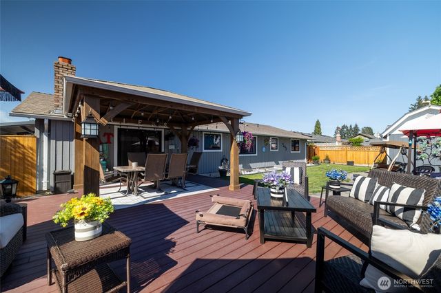 137 Sunnyside Drive, Centralia, WA 98531