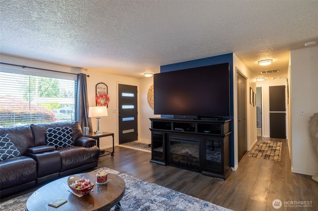 137 Sunnyside Drive, Centralia, WA 98531