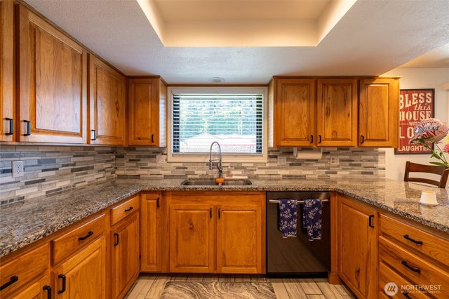 137 Sunnyside Drive, Centralia, WA 98531