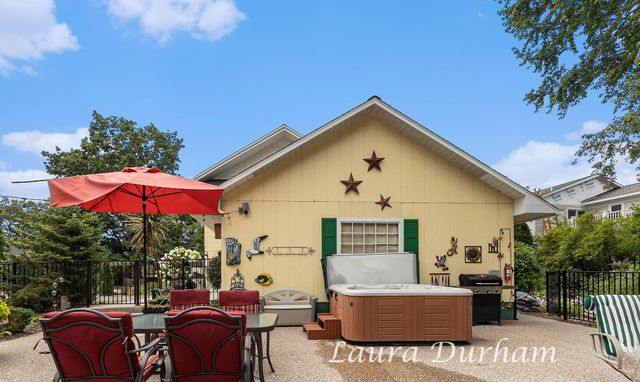 790 Lake Street, Saugatuck, MI 49453