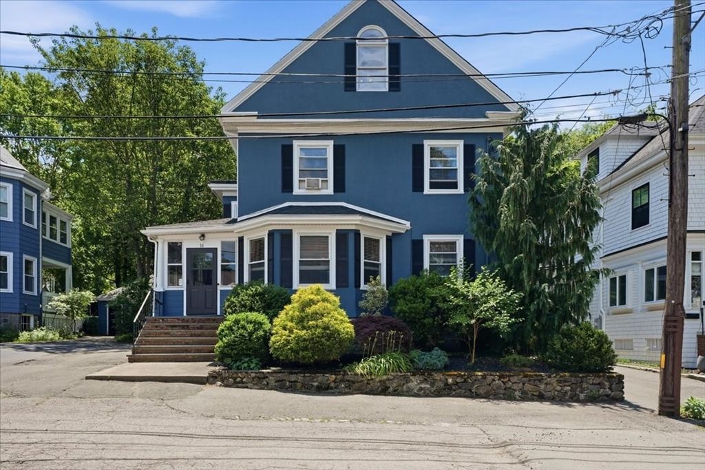 14 Brookside Park, Milton, MA 02186