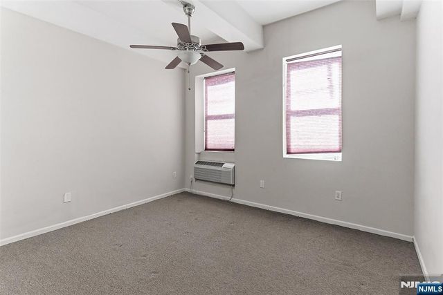 39-45 Bruen 4, Newark, NJ 07105