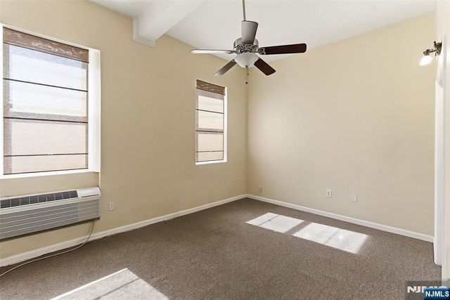 39-45 Bruen 4, Newark, NJ 07105