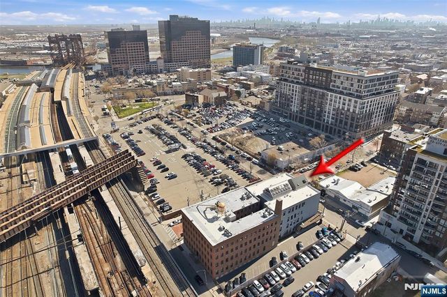 39-45 Bruen 4, Newark, NJ 07105