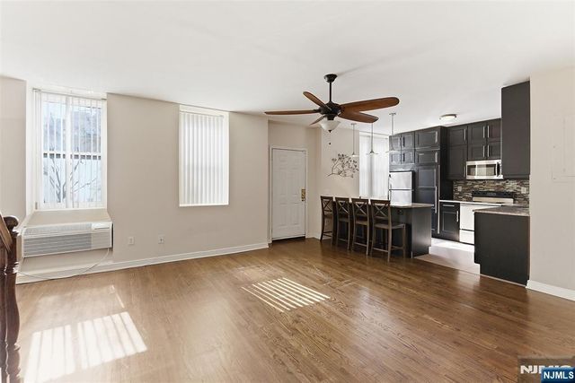 39-45 Bruen 4, Newark, NJ 07105