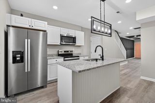 2004 ROBB ST, Baltimore, MD 21218