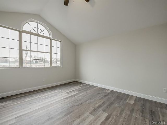 1730 E Woodruff Avenue, Hazel Park, MI 48030