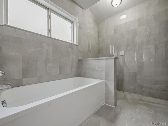 1730 E Woodruff Avenue, Hazel Park, MI 48030