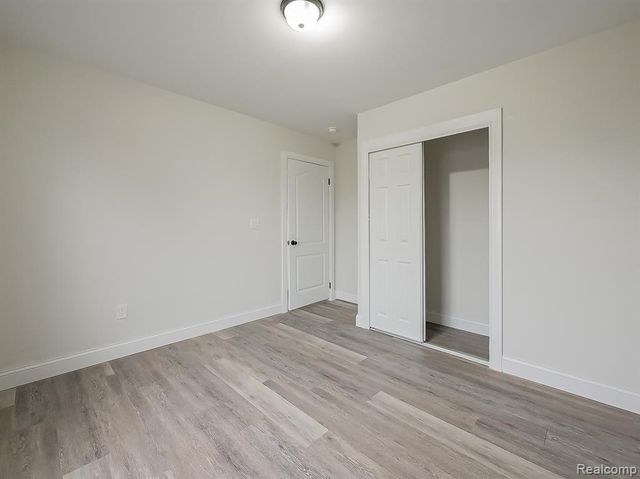 1730 E Woodruff Avenue, Hazel Park, MI 48030