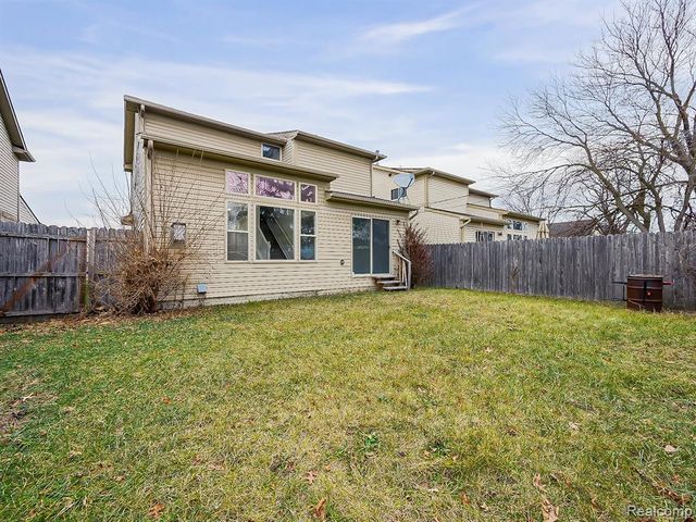 1730 E Woodruff Avenue, Hazel Park, MI 48030