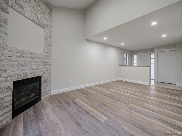 1730 E Woodruff Avenue, Hazel Park, MI 48030