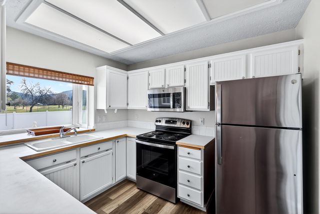 24216 E Olive Ln, Liberty Lake, WA 99019