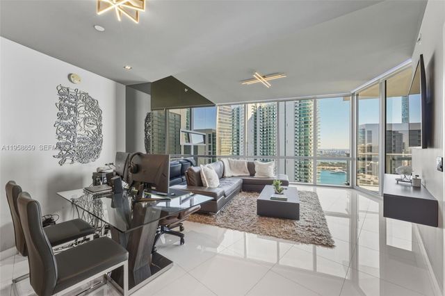 851 NE 1st Ave 4303, Miami, FL 33132