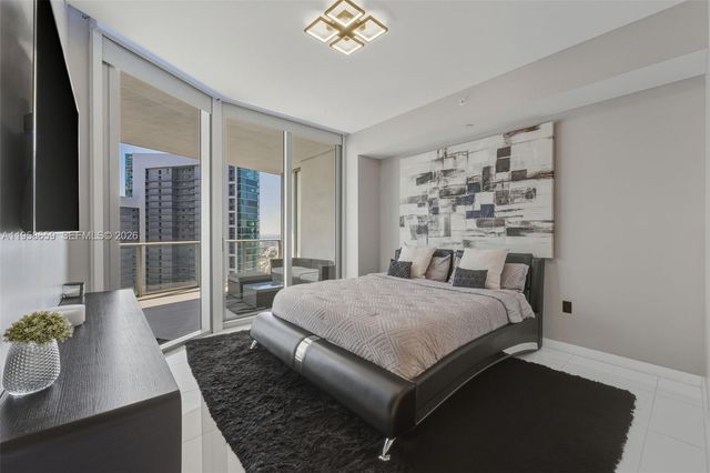 851 NE 1st Ave 4303, Miami, FL 33132