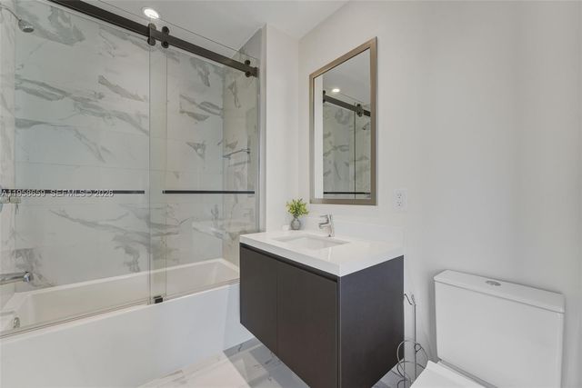 851 NE 1st Ave 4303, Miami, FL 33132