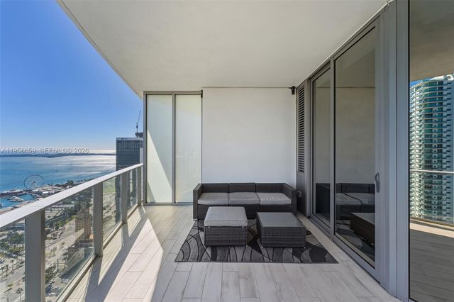 851 NE 1st Ave 4303, Miami, FL 33132