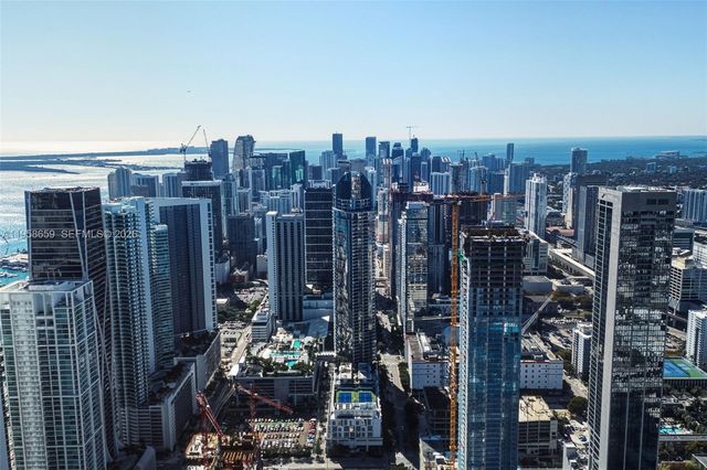 851 NE 1st Ave 4303, Miami, FL 33132