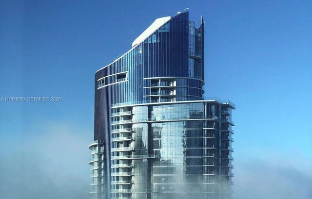 851 NE 1st Ave 4303, Miami, FL 33132