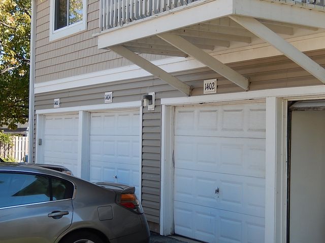 1402 Bear Flag Drive 53-2, Hanover Park, IL 60133