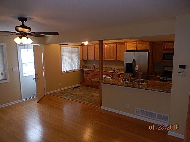 1402 Bear Flag Drive 53-2, Hanover Park, IL 60133