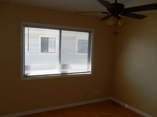 1402 Bear Flag Drive 53-2, Hanover Park, IL 60133