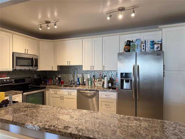 19370 Collins Avenue 1022, Sunny Isles Beach, FL 33160