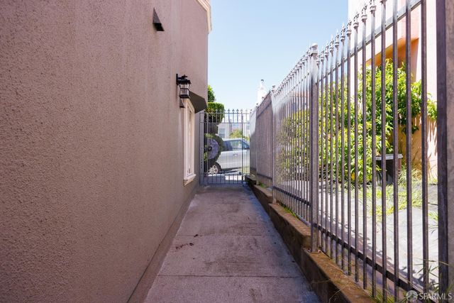 20 Manor Drive, San Francisco, CA 94127