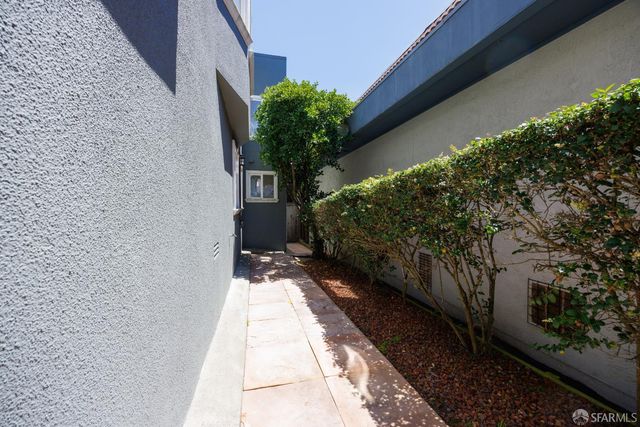 20 Manor Drive, San Francisco, CA 94127