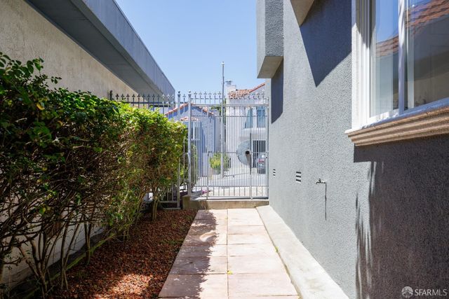 20 Manor Drive, San Francisco, CA 94127