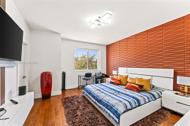 7226 NW 103rd Path, Doral, FL 33178