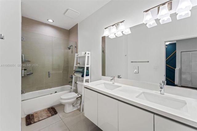 7226 NW 103rd Path, Doral, FL 33178