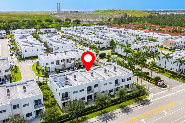 7226 NW 103rd Path, Doral, FL 33178