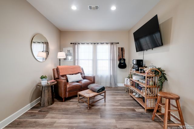 659 Thormeyer, Seguin, TX 78155