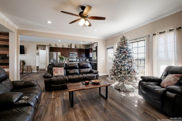 659 Thormeyer, Seguin, TX 78155