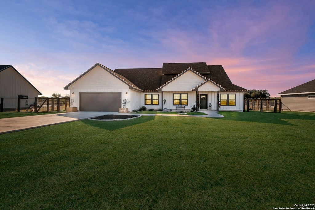 659 Thormeyer, Seguin, TX 78155