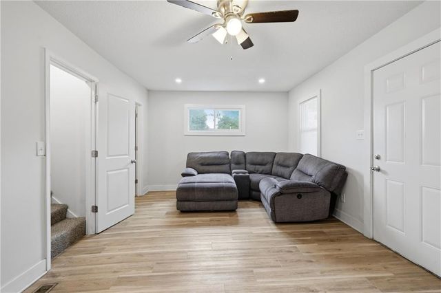 2404 Denver Avenue, Kansas City, MO 64127