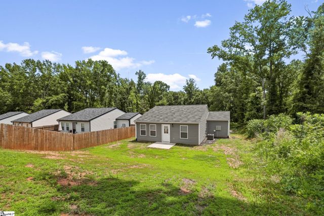 832 Fairwood Drive, Woodruff, SC 29388