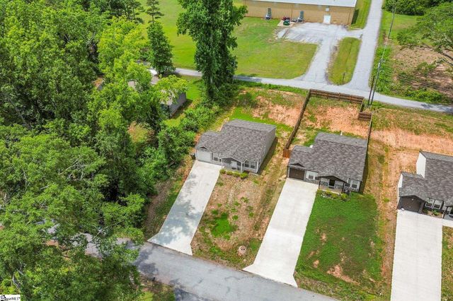 832 Fairwood Drive, Woodruff, SC 29388