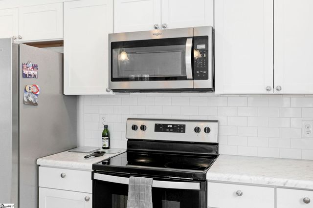 832 Fairwood Drive, Woodruff, SC 29388