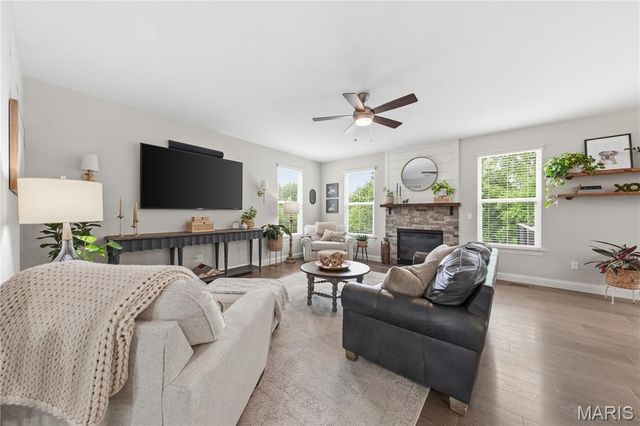 209 Grayleaf Court, Wentzville, MO 63385