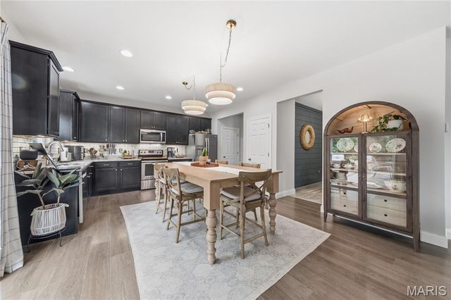 209 Grayleaf Court, Wentzville, MO 63385
