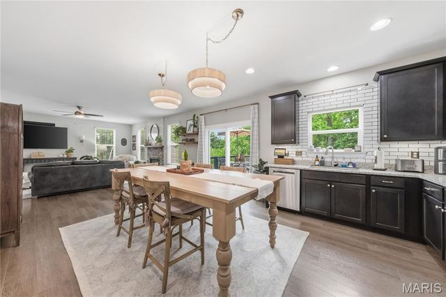 209 Grayleaf Court, Wentzville, MO 63385