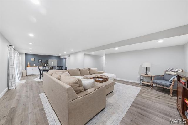 209 Grayleaf Court, Wentzville, MO 63385